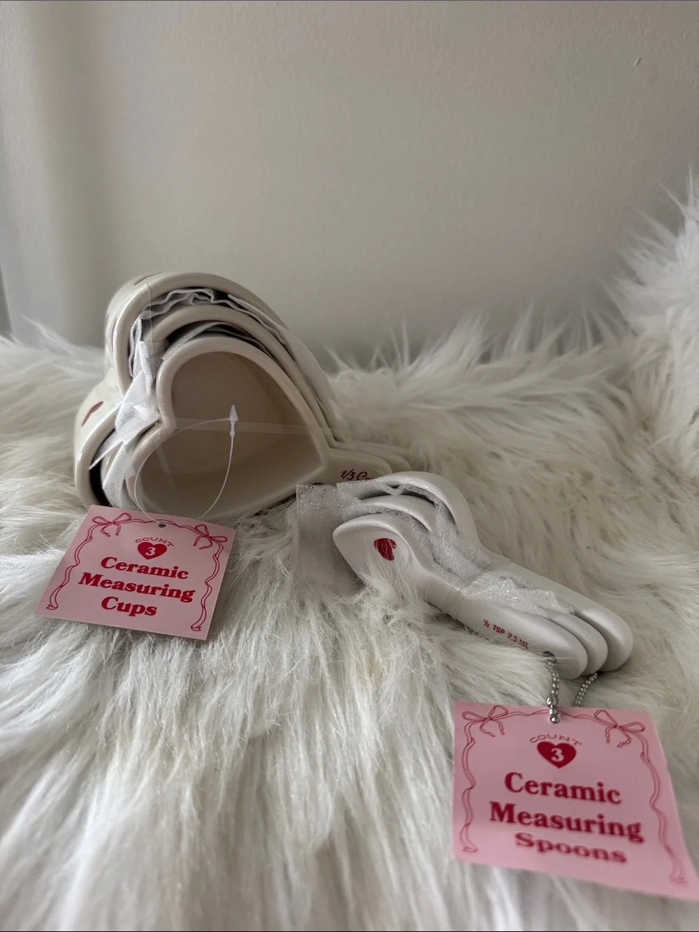 Target Bullseye Valentine’s Day SET OF 2 Hearts Ceramic Measuring Cups & Spoons